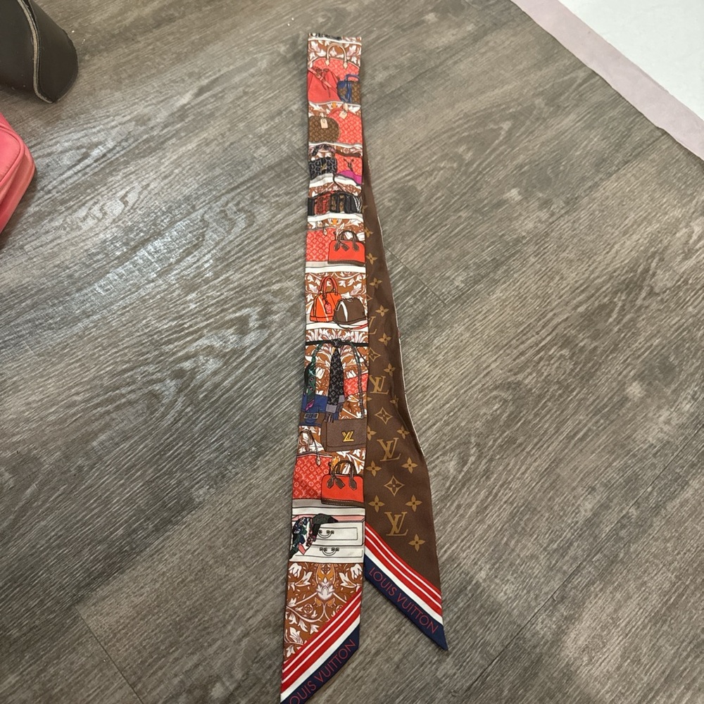 Louis Vuitton Brown and Red Silk scarf